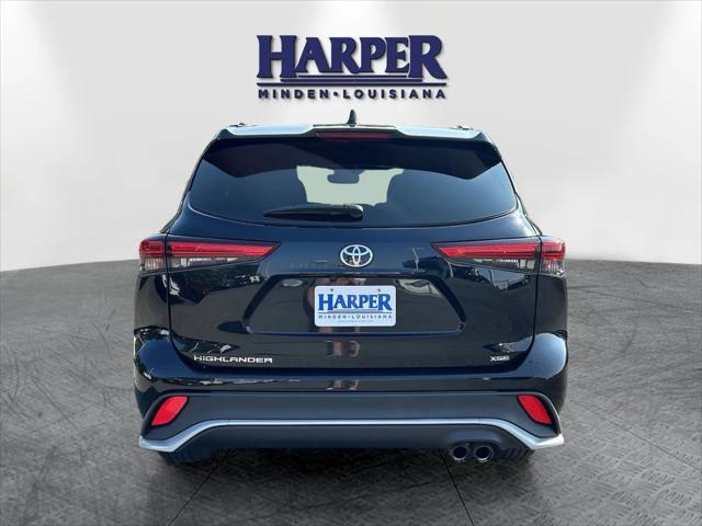 2021 toyota highlander xse