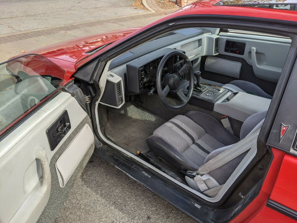 1984 pontiac fiero 2m4, 77k miles, one owner, 4-speed manual- no reserve!!!