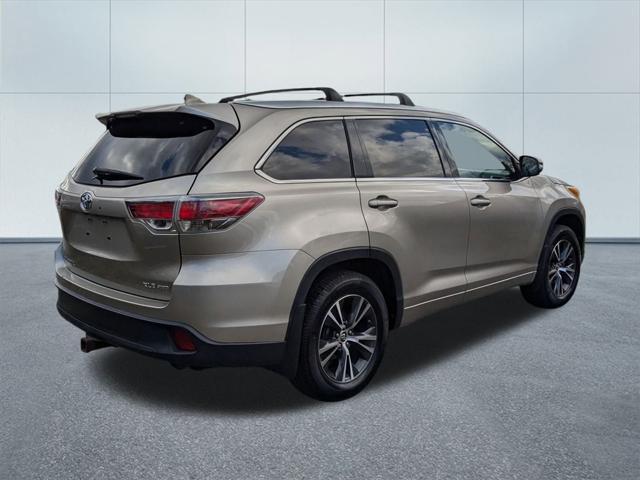 2016 toyota highlander xle