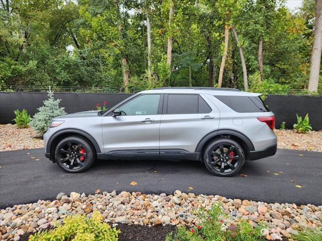 2023 ford explorer st