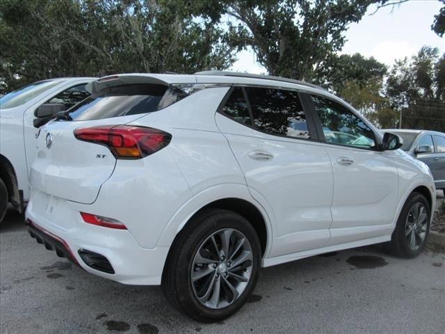 2022 buick encore gx select