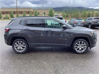 2024 Jeep Compass latitude lux