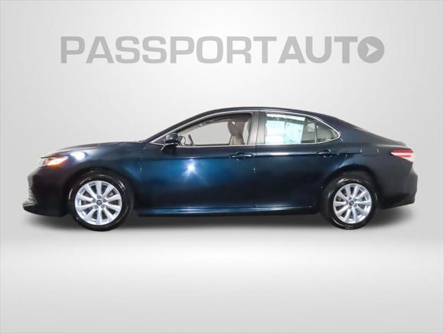 2019 toyota camry le