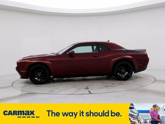 2020 dodge challenger sxt
