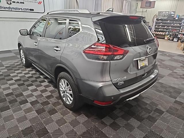 2020 nissan rogue sv