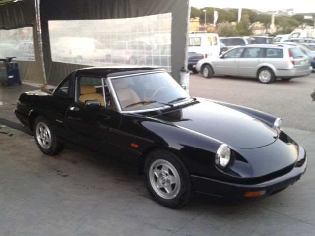 alfa romeo spider "duetto" 1.6 carburetors entirely restored, like a new car