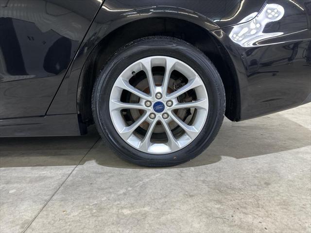 2019 ford fusion hybrid se