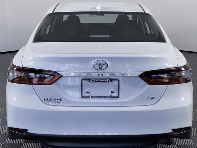 2024 toyota camry le