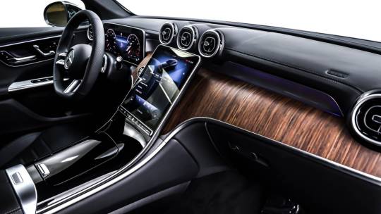 2025 Mercedes-Benz GLC