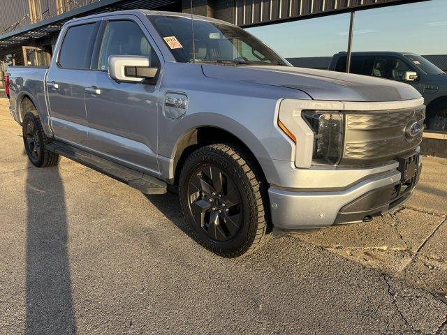 2022 ford f-150 lightning lariat
