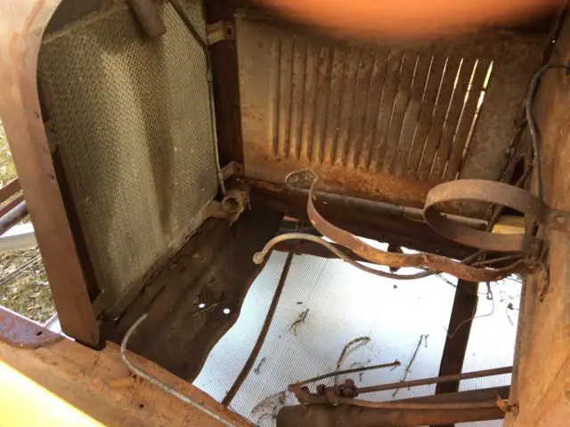 vintage 1925 chevy 2 door - rat rod project