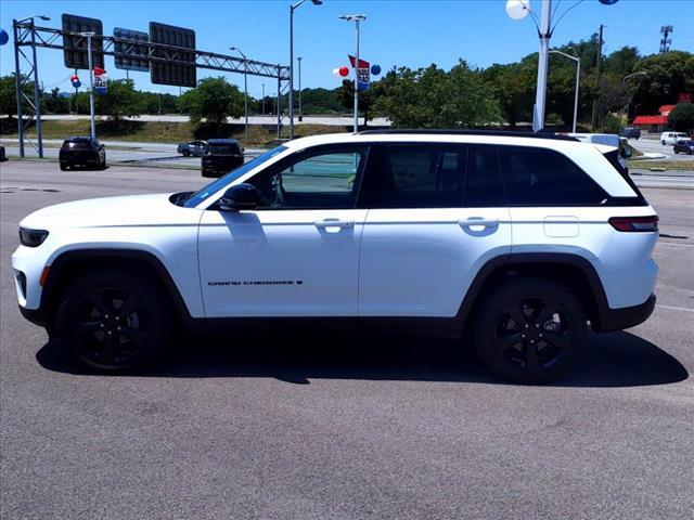 2023 jeep grand cherokee altitude