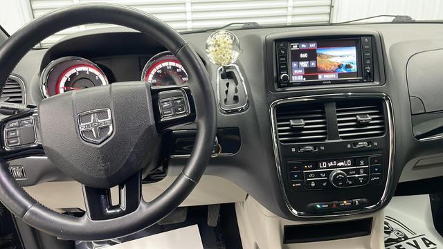 2016 dodge grand caravan sxt