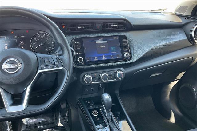 2023 nissan kicks sv