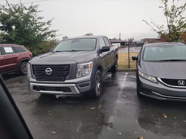 2022 nissan titan sv