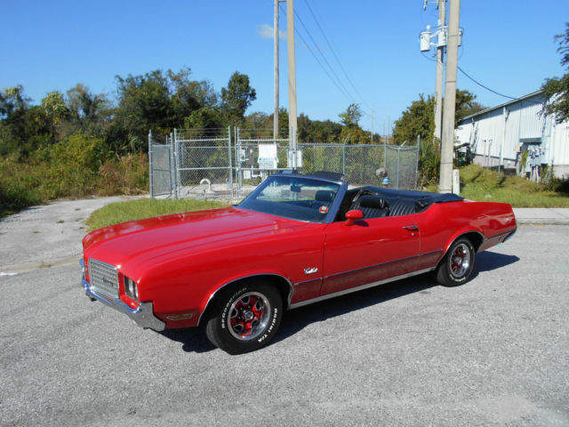 1972 oldsmobile cutlass convertible,auto,350 v-8,red,black int,restored,must see