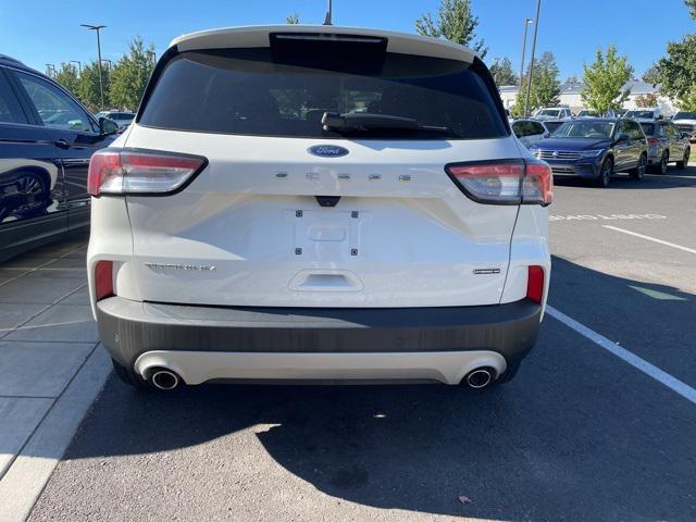 2021 ford escape titanium