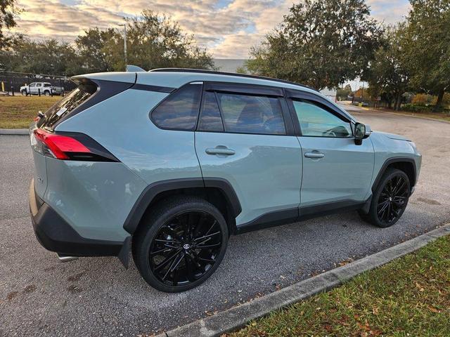 2022 toyota rav4 xle