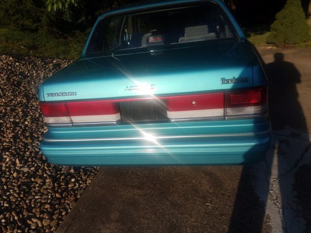 1993 plymouth acclaim 2.5lt a/c power windows door locks tilt cruise power