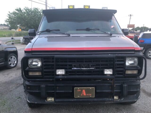 1993 chevrolet g20 van black rwd automatic sport van