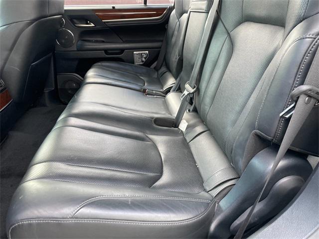 2016 lexus lx 570 base