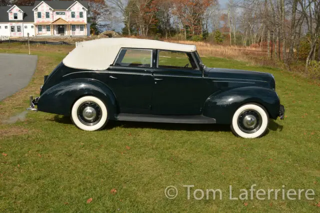 1939 ford deluxe convertible sedan