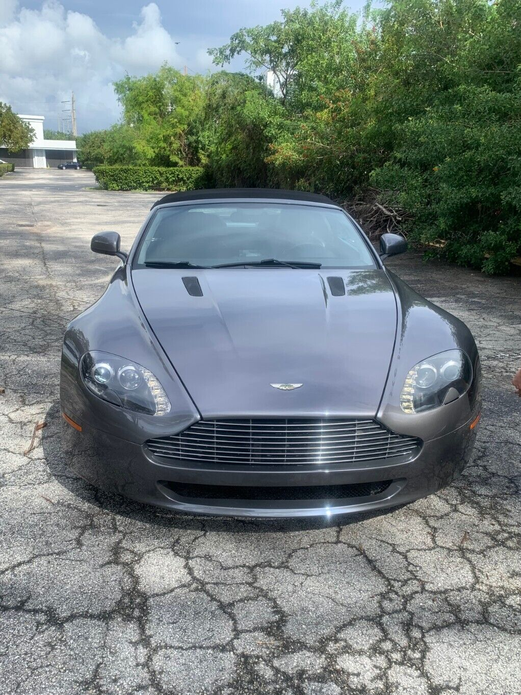 2011 aston martin vantage n420