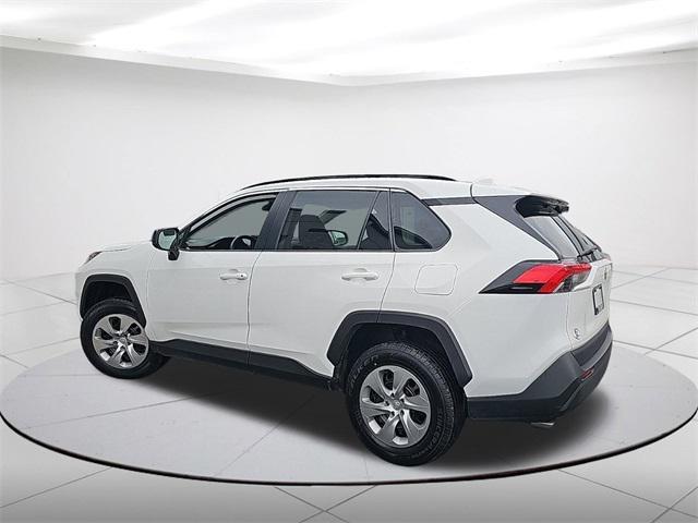 2021 toyota rav4 le