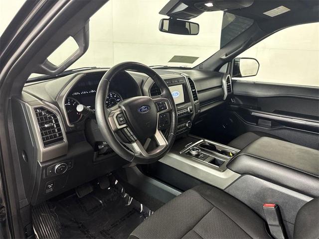 2021 ford expedition xlt