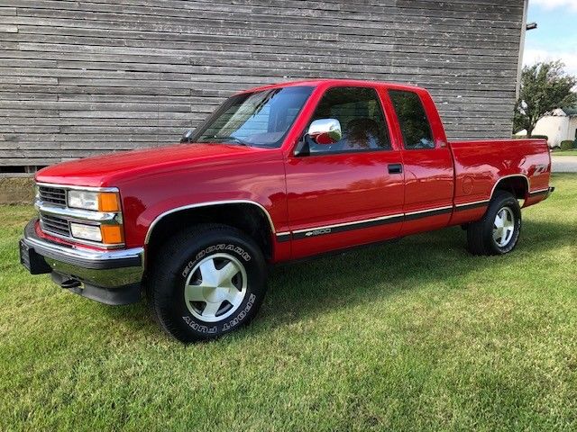 1994 chevy k1500 (low miles no rust one owner)