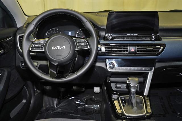 2022 kia seltos s