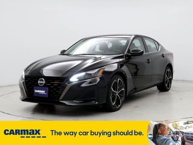 2023 nissan altima sr