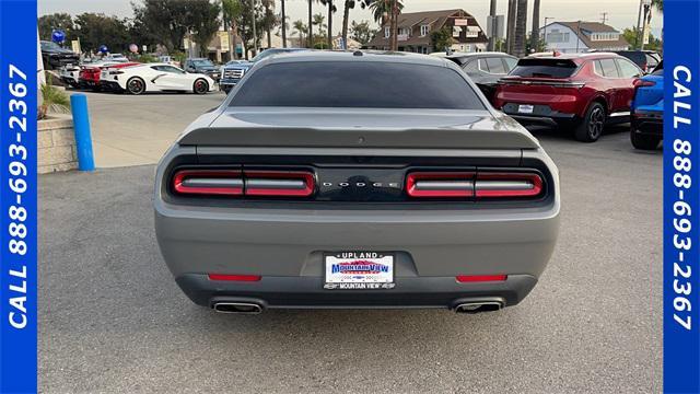 2019 dodge challenger sxt