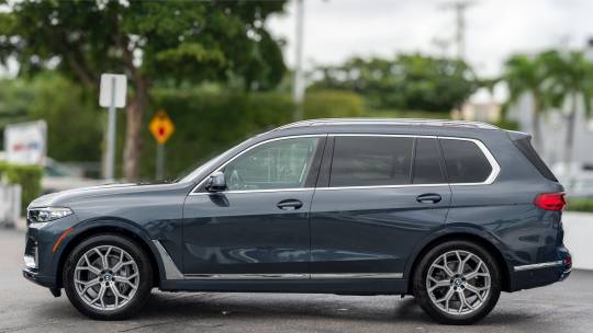 2022 BMW X7