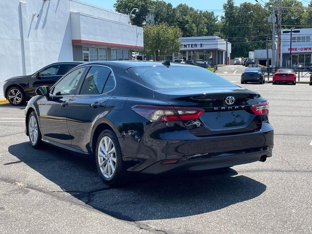 2023 toyota camry le