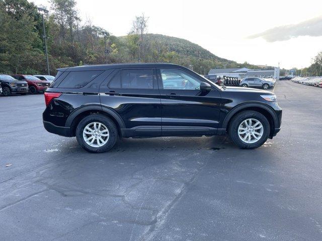 2021 ford explorer base