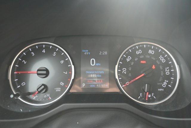 2022 toyota rav4 le
