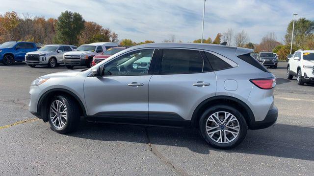 2022 ford escape sel