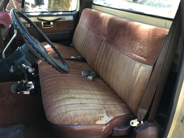 one ton 4x4 6.2 diesel loaded 79k miles original paint --not chevrolet silverado