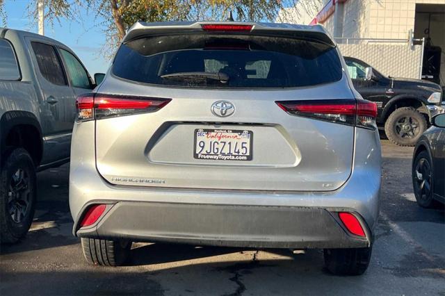 2024 toyota highlander le