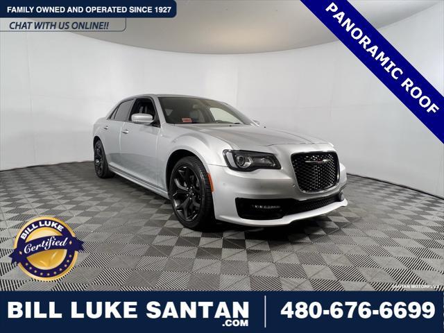 2022 chrysler 300 s