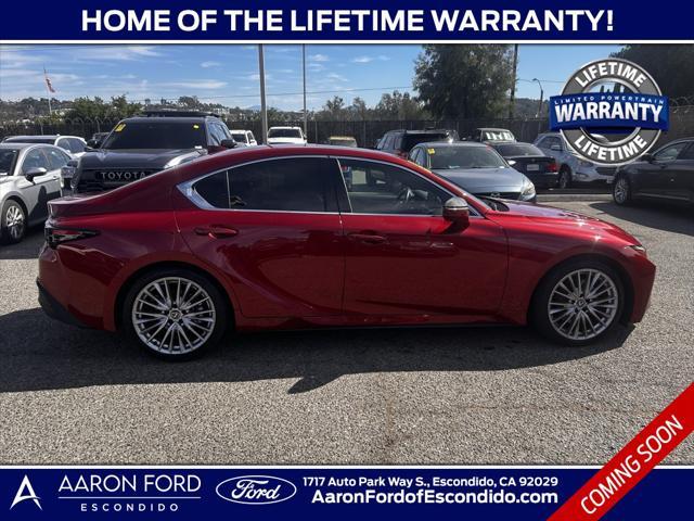 2023 lexus is 300 base