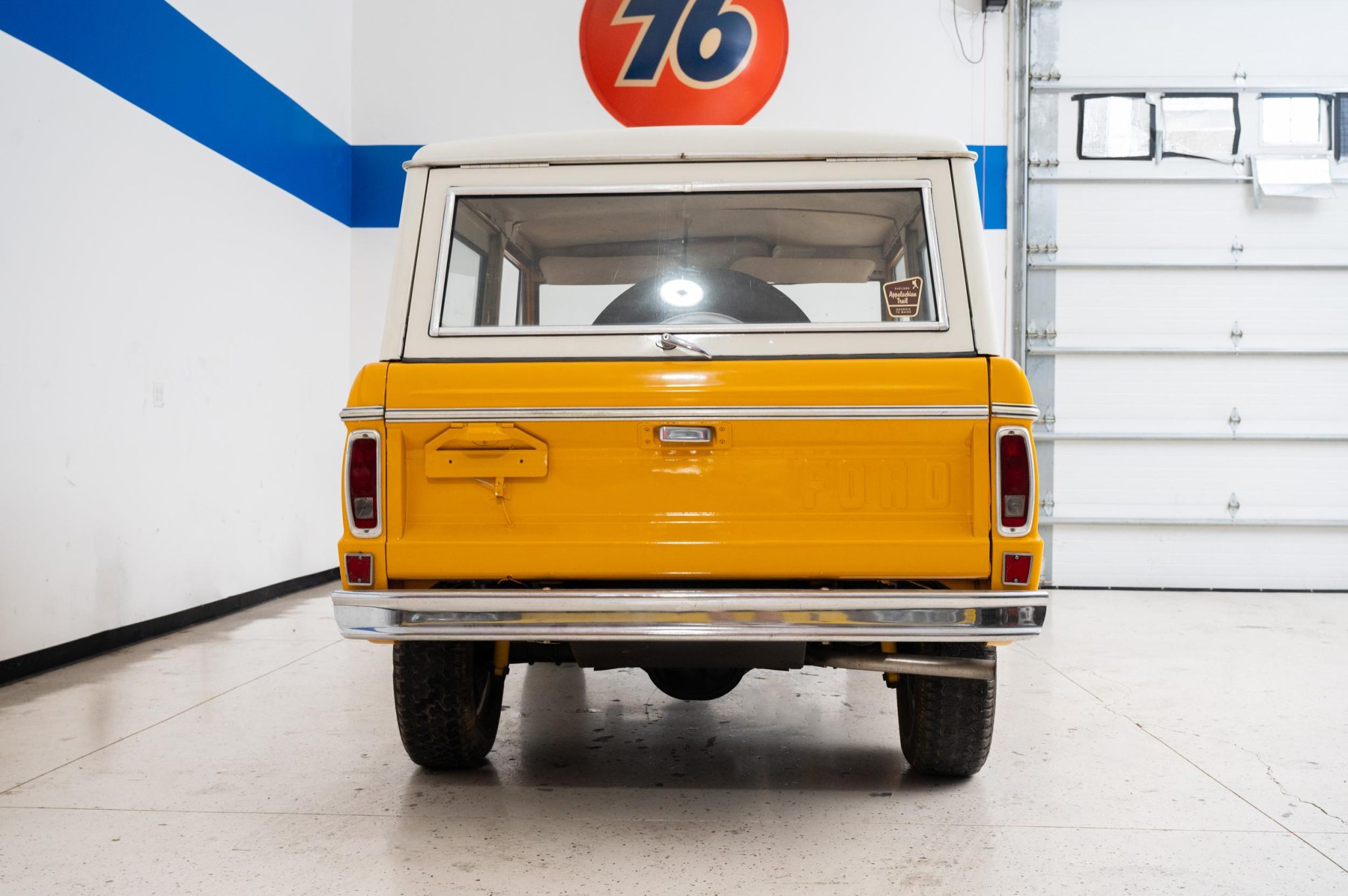 1970 ford bronco sport 3-speed