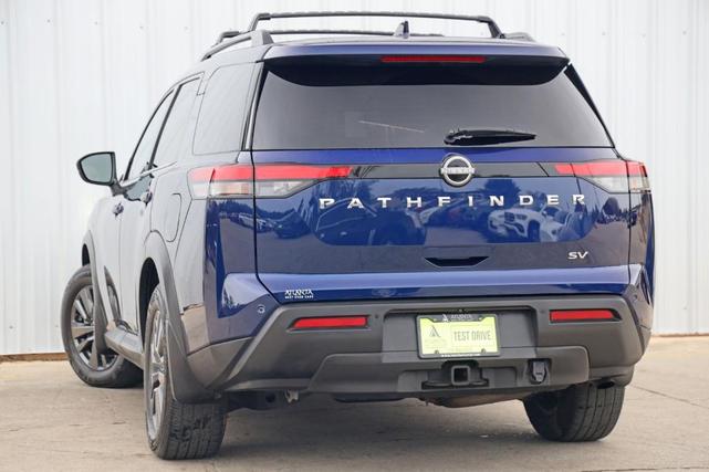 2022 nissan pathfinder sv