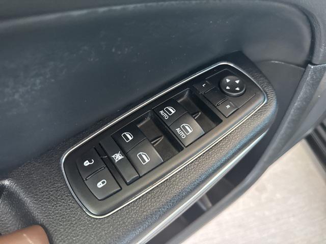 2014 chrysler 300c john varvatos luxury