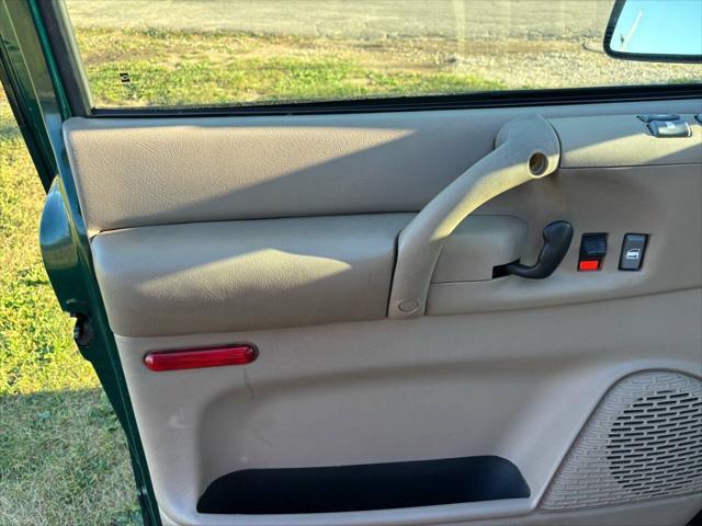 2000 chevrolet astro base