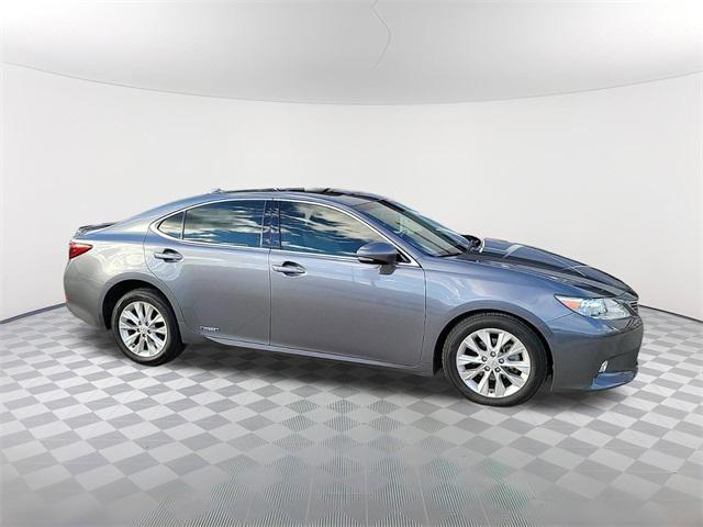 2015 lexus es 300h base