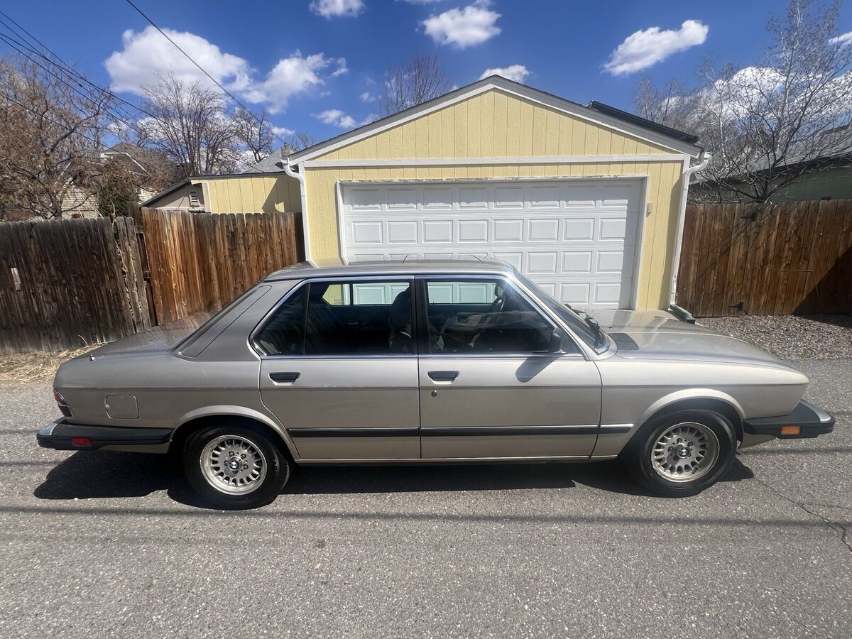 1983 bmw 5-series brown i