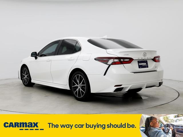 2022 toyota camry se