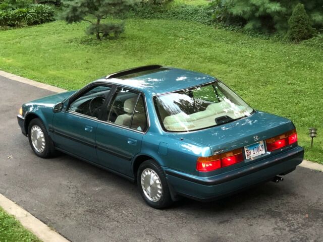 1990 honda accord. 5 speed manual transmission. 53k miles. time capsule!